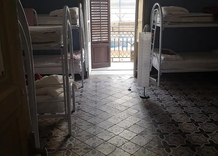 Sunshine ホステル パレルモ