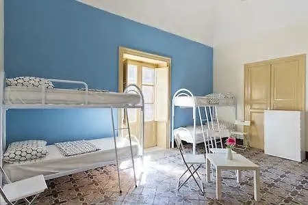 Hostel Sunshine *