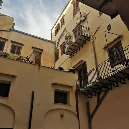 Sunshine Hostel